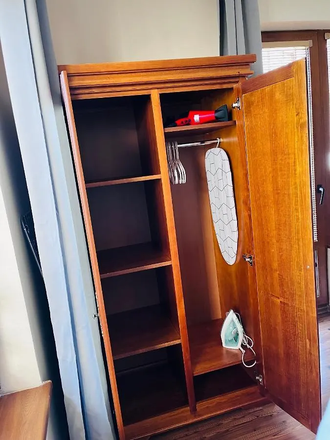 Mountain Cedar Pine 1 Bedroom Apt Near Ski Gondola バンスコ 0*,  ブルガリア