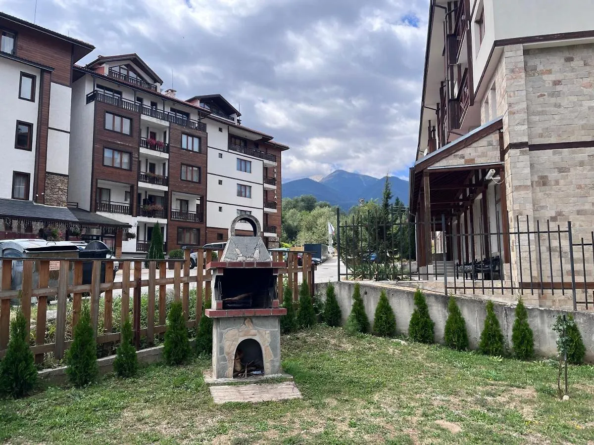 Mountain Cedar Pine 1 Bedroom Apt Near Ski Gondola バンスコ 0*,  ブルガリア